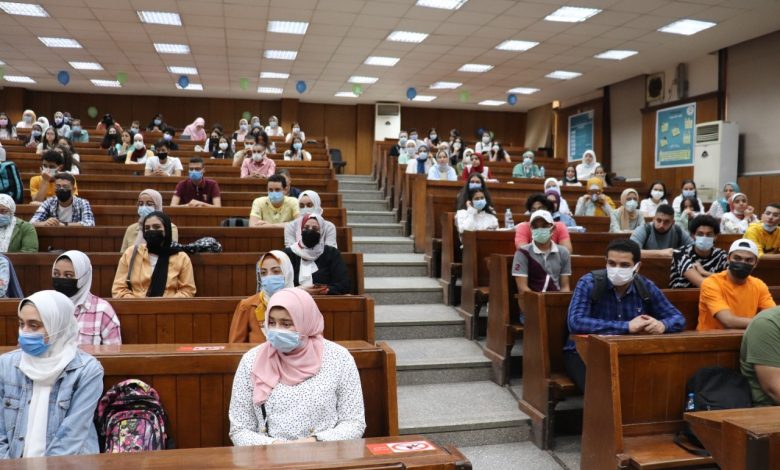 انتظام الدراسة بجامعات القاهرة وعين شمس وحلوان