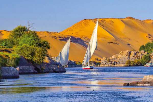 Support life , support the Nile flowing in Egypt